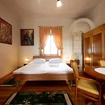 Sobodajalstvo Obal 3*